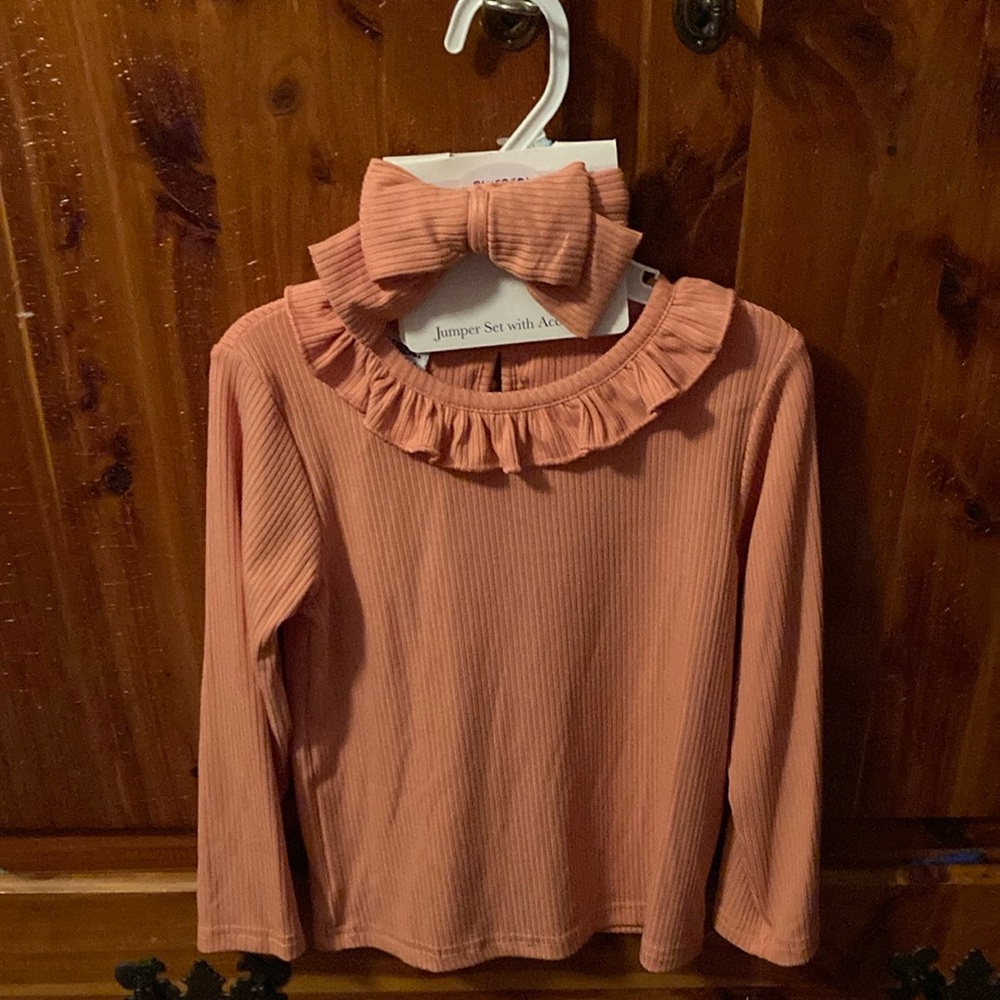 BRAND NEW GIRLS SHIRT SIZE  5! NWT! SMOKE FREE HOME!